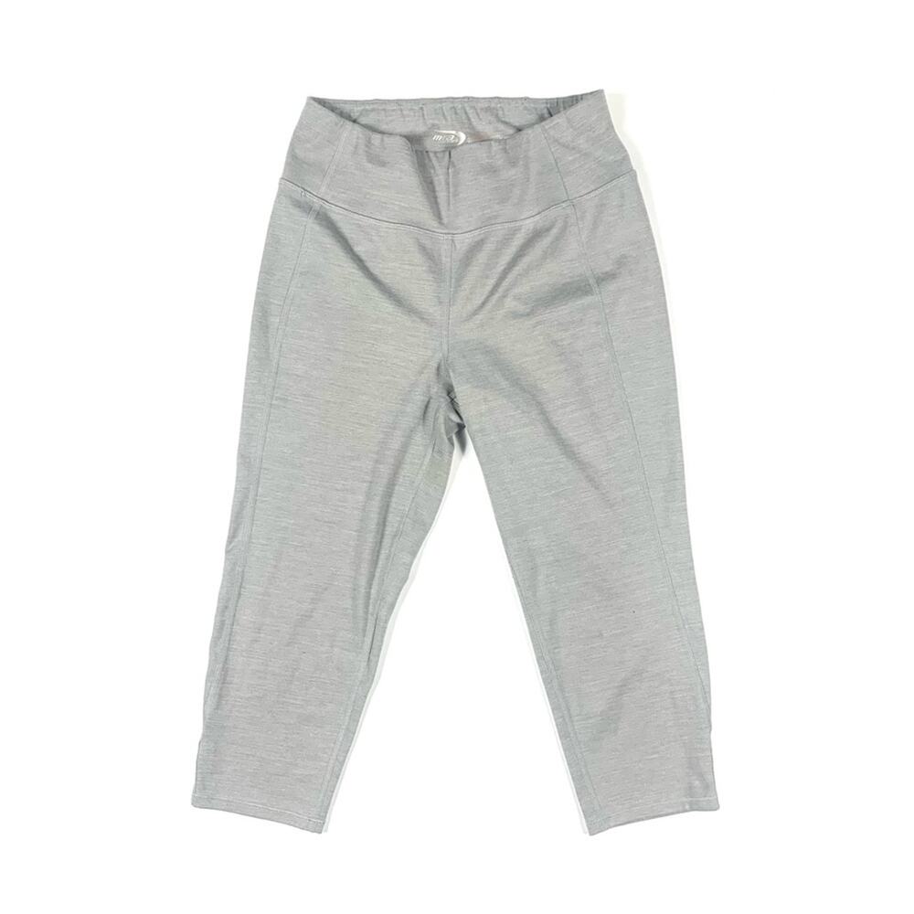 MTA Light Gray Cropped Capri Leggings